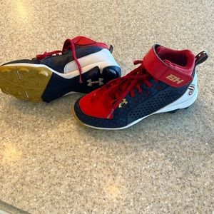 Under Armor Bryce Harper cleats size 5 EUC